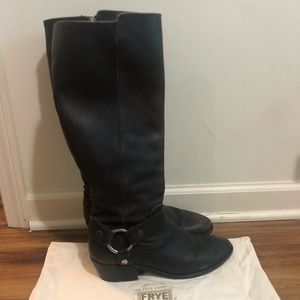 FRYE Carson Harness Tall